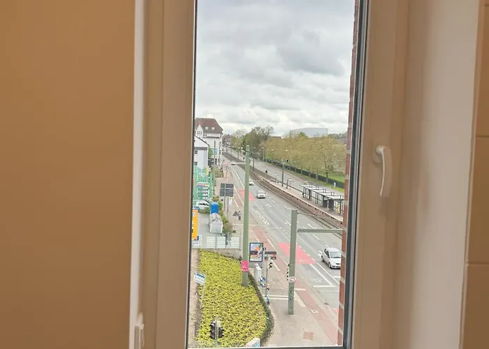 Modernes Mit Holzflair In Zentrumsnaehe Appartement *