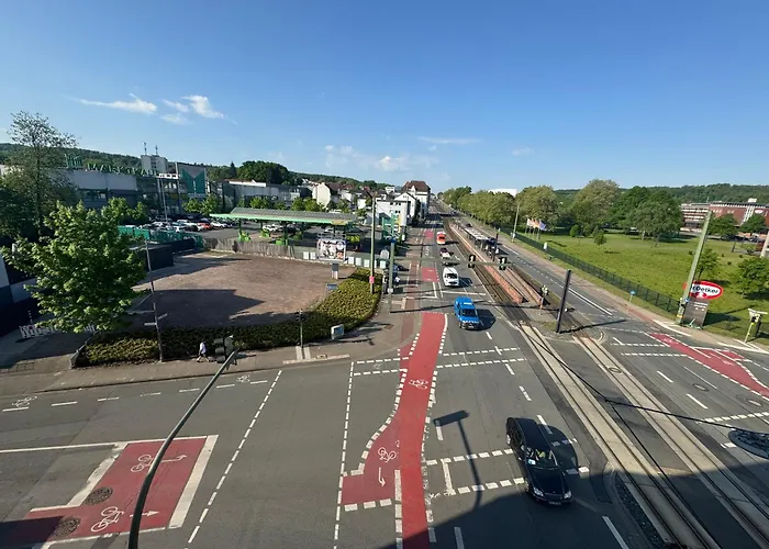 Modernes Mit Holzflair In Zentrumsnaehe *